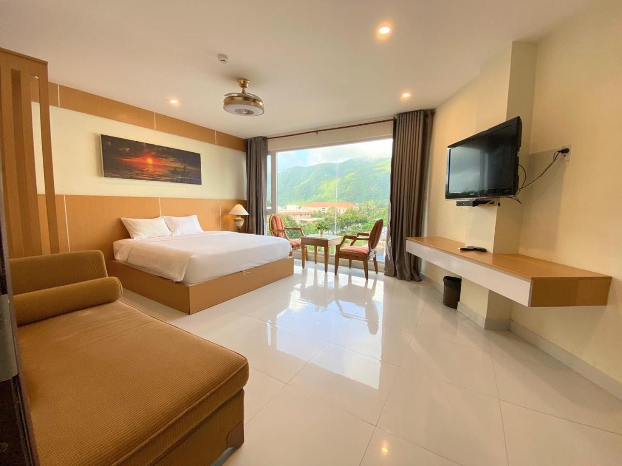 Conson Hotel Chi Khu Co Ong Exterior photo